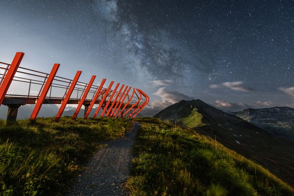 {image  .alternative}