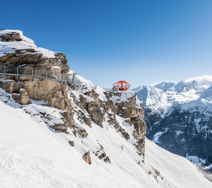 Der Felsenweg am Stubnerkogel im Winter mit Ausblick