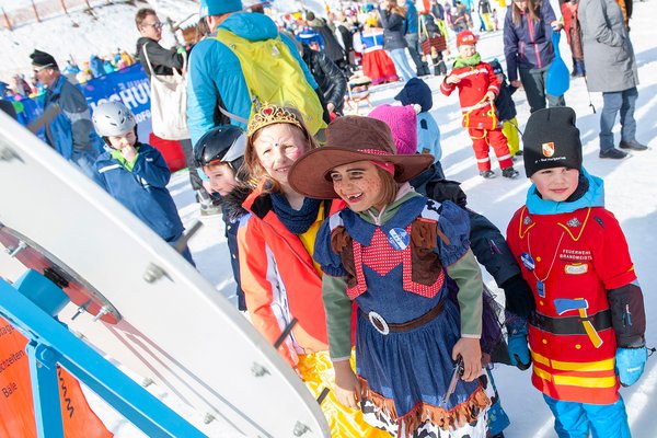 {image  .alternative}