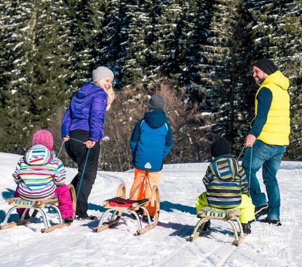 Rodeln mit Kindern in Skigastein